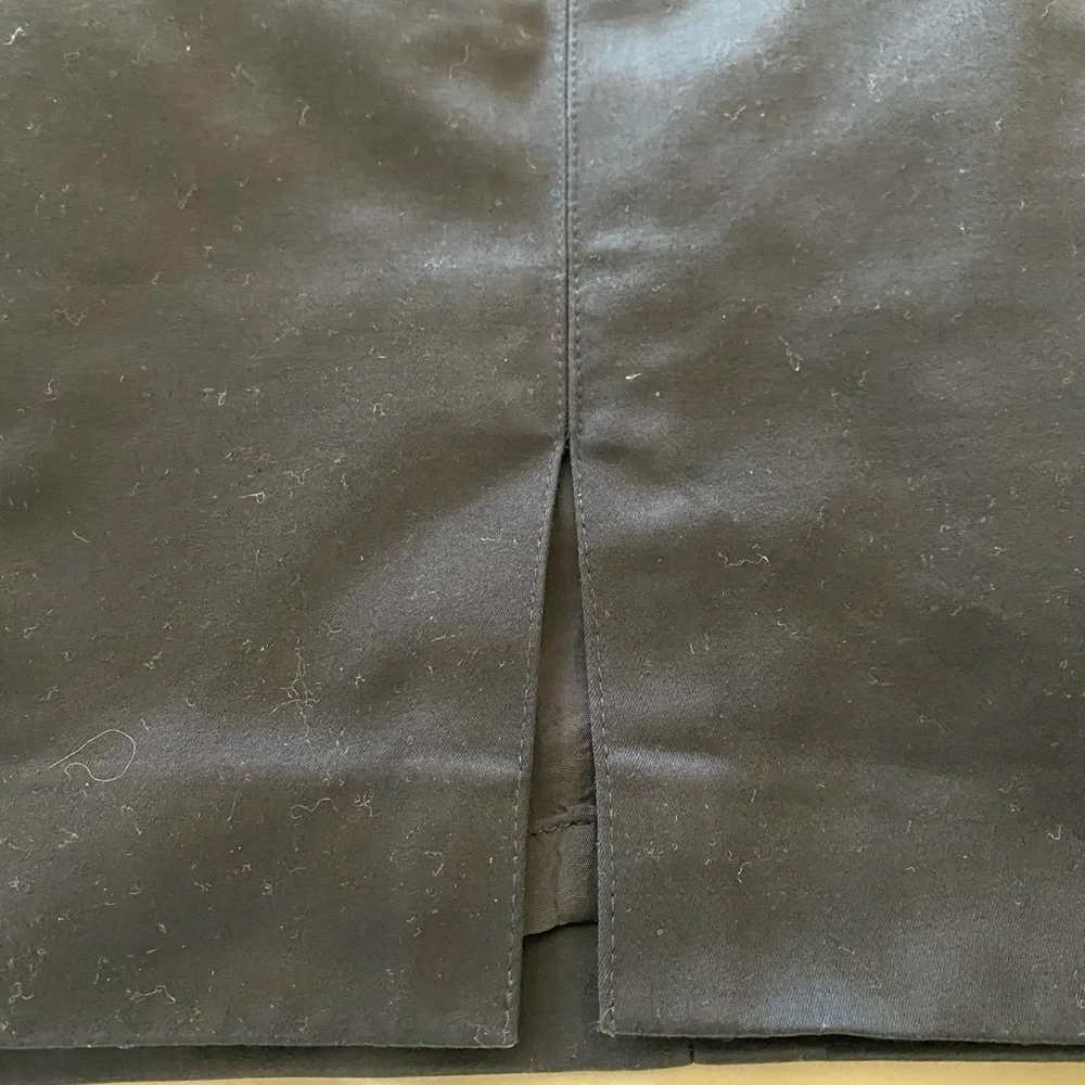 WOMEN’S ESCADA dark navy blue/black pencil skirt w/ slit at front size 10 - Picture 3 of 7